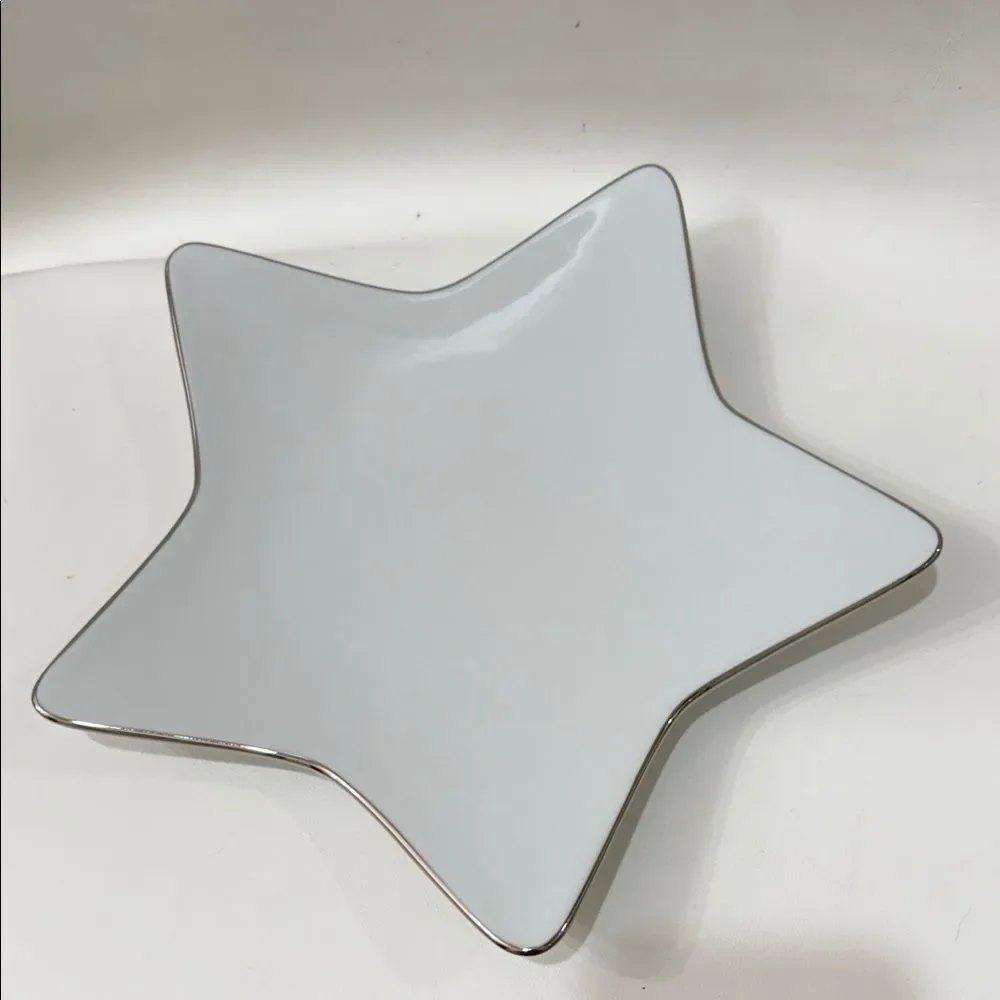 St. Nicholas Square White Silver Star Christmas Holiday Dinnerware 10 3/4 Plate